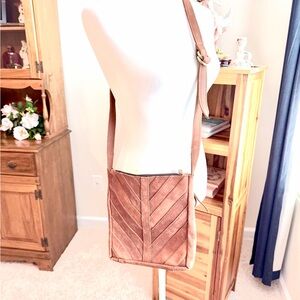 Magnolia Leather Bag